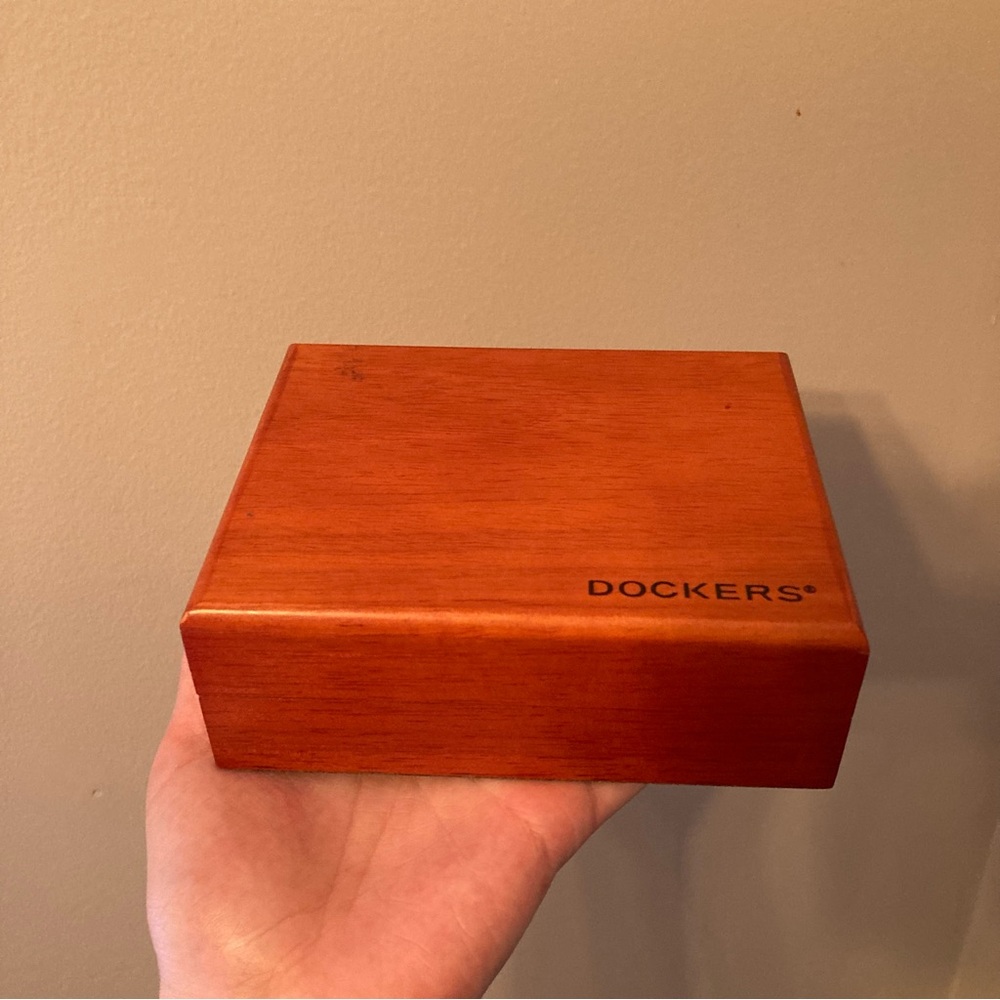 4/$10 - Dockers Men’s Jewelry Box